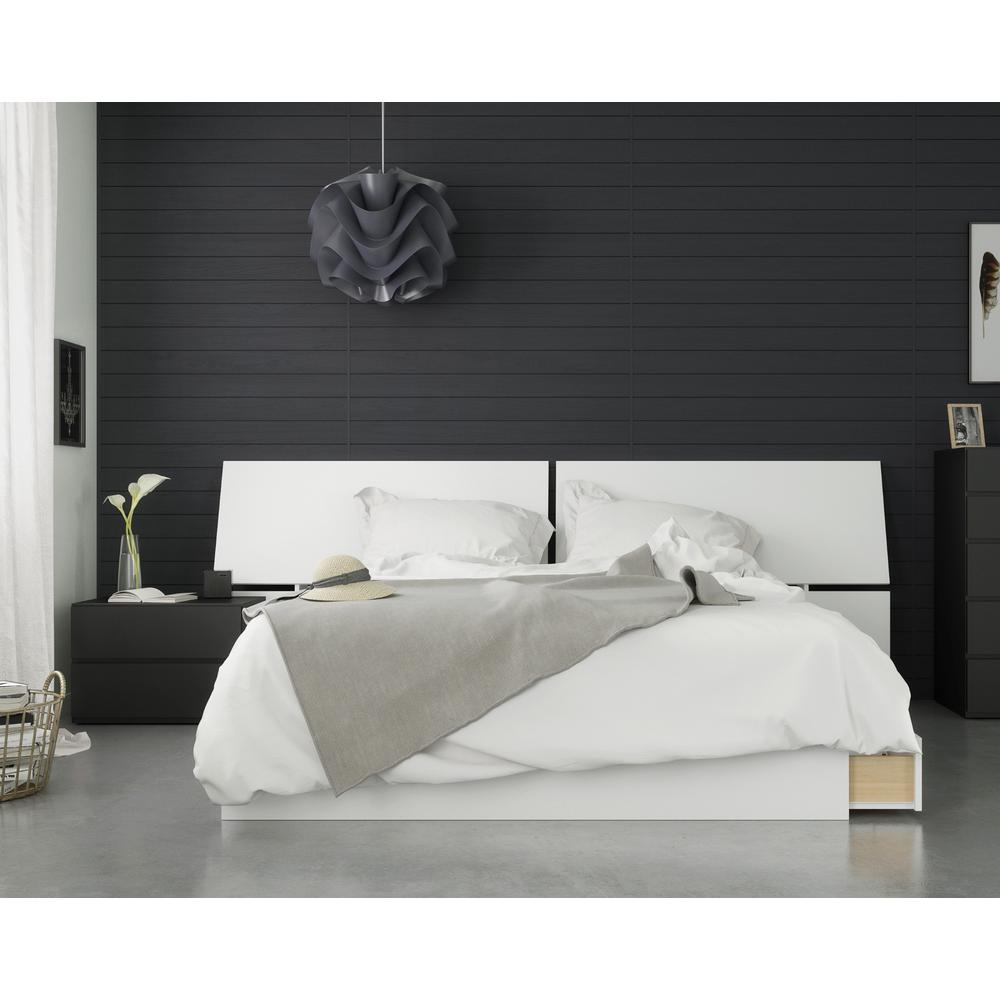 Context 3 Piece Queen Size Bedroom Set, Black & White