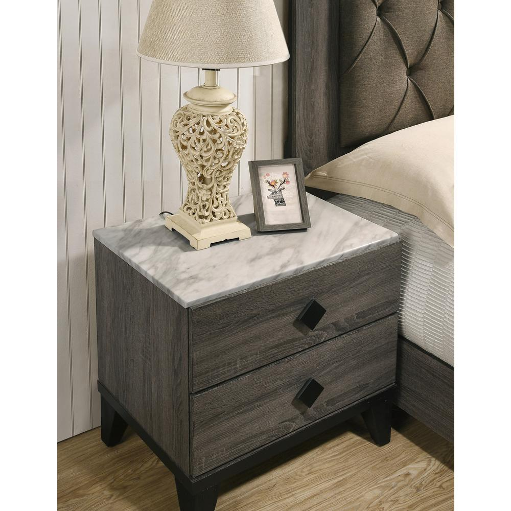 Madelyn 5 Piece Bedroom Set with extra Night Stand, Full